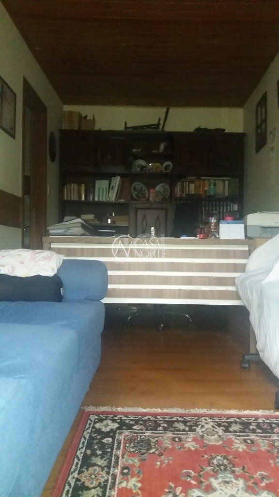 Casa à venda com 3 quartos, 142m², 1 suíte, Rua Coronel Villagran Cabrita no bairro Partenon em Porto Alegre