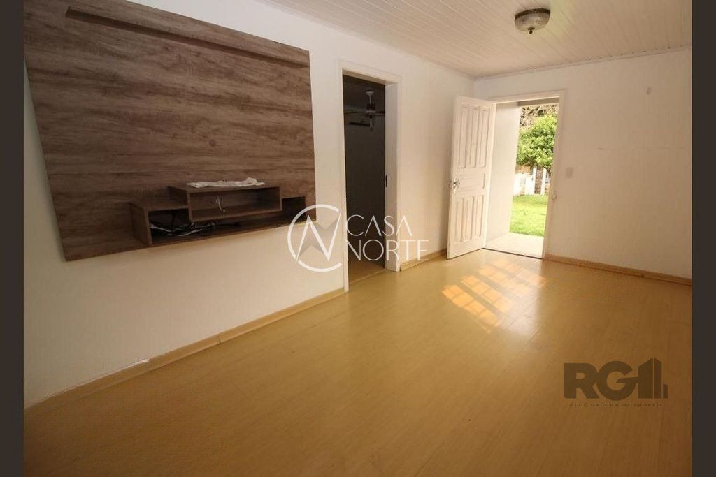 Casa à venda com 2 quartos, 110m², 2 vagas, Avenida Professor Paula Soares no bairro Jardim Itu em Porto Alegre