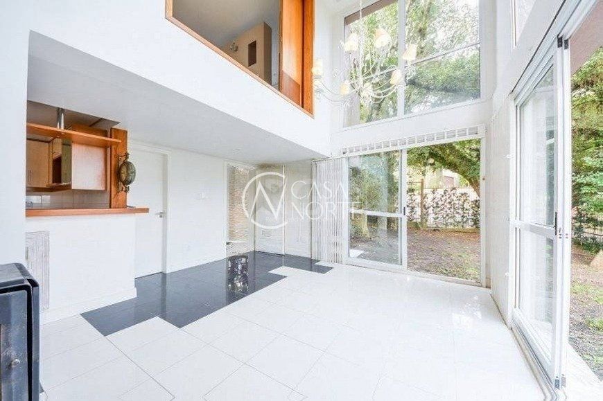 Casa à venda com 2 quartos, 354m², 2 suítes, 3 vagas, Rua Coronel Gomes de Carvalho no bairro Tristeza em Porto Alegre
