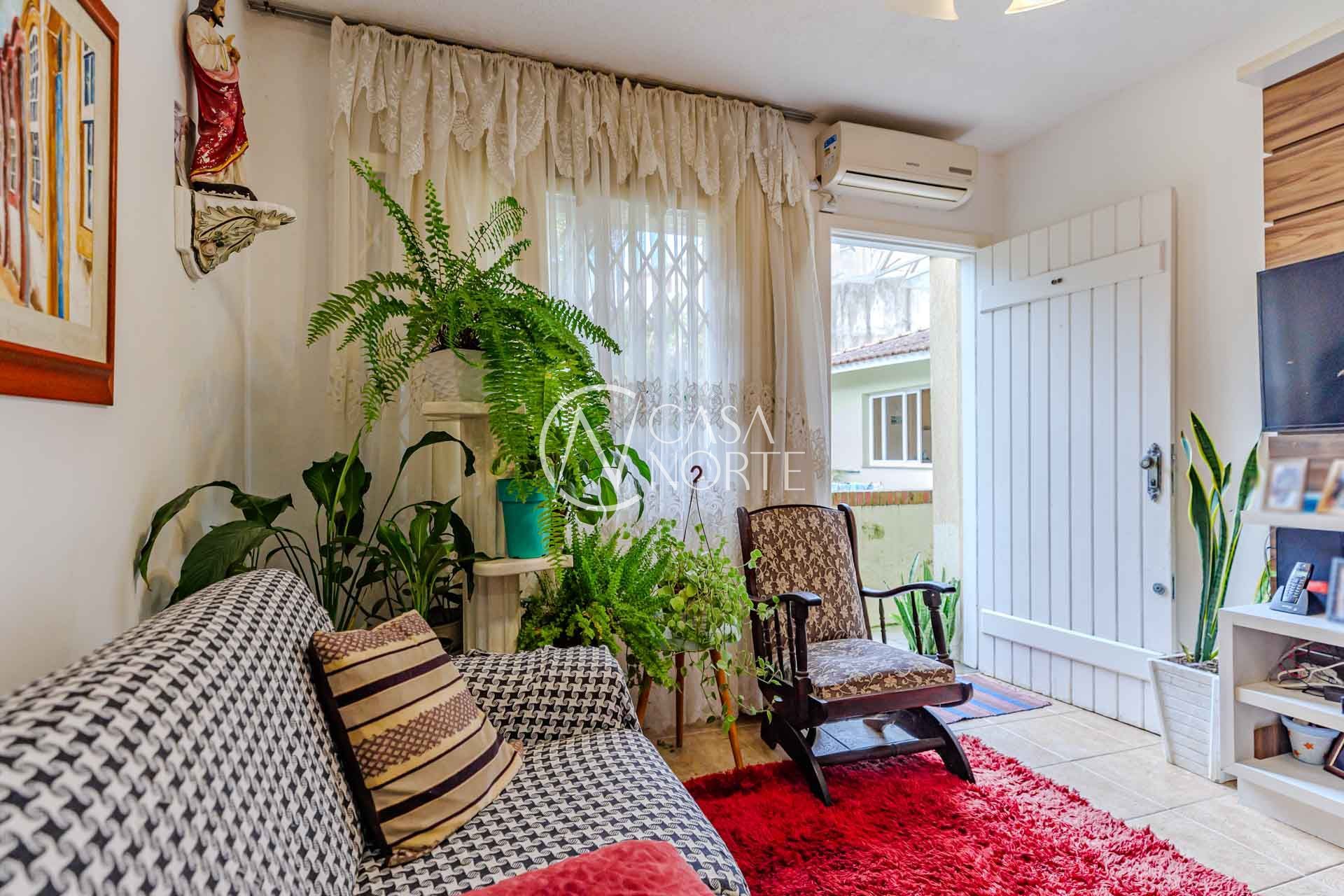 Casa de Condomínio à venda com 3 quartos, 73m², 1 vaga, Rua Professor Carvalho Freitas no bairro Teresópolis em Porto Alegre