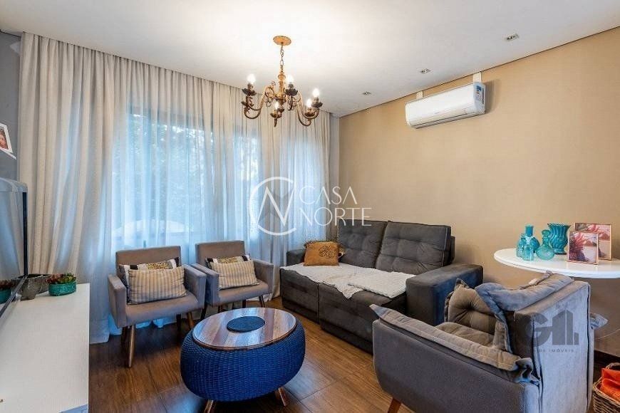 Casa à venda com 3 quartos, 165m², 3 suítes, 1 vaga, Rua Guatambu no bairro Hípica em Porto Alegre