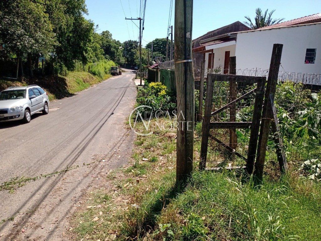 Terreno à venda  com 184m², Rua Aleste Luiz Belocchio no bairro Teresópolis em Porto Alegre