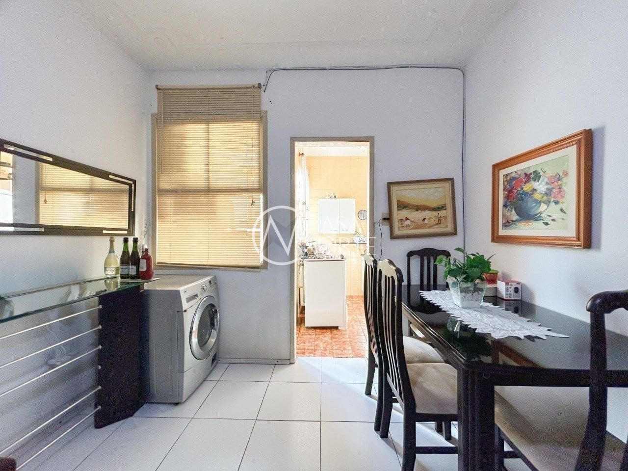 Apartamento à venda com 2 quartos, 75m², Rua Santa Cecília no bairro Santa Cecília em Porto Alegre