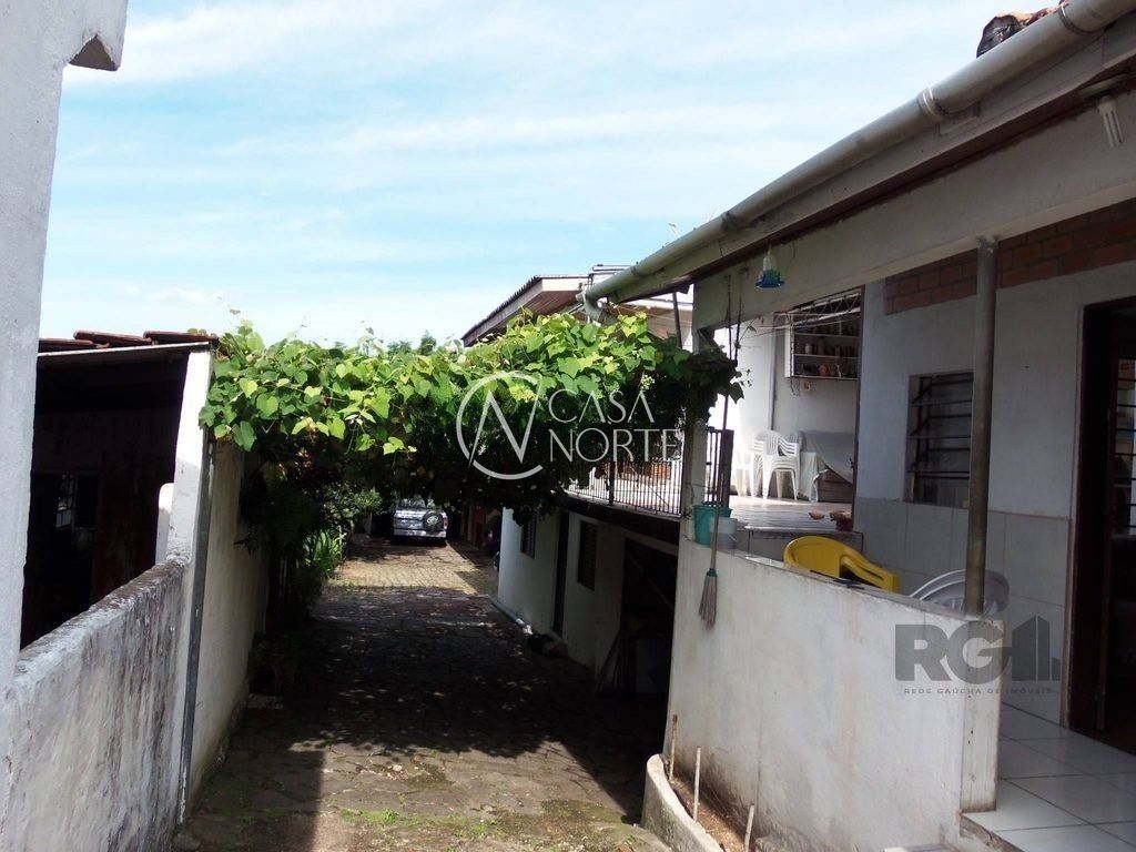 Casa à venda com 4 quartos, 408m², 4 vagas, Rua São Mateus no bairro Bom Jesus em Porto Alegre
