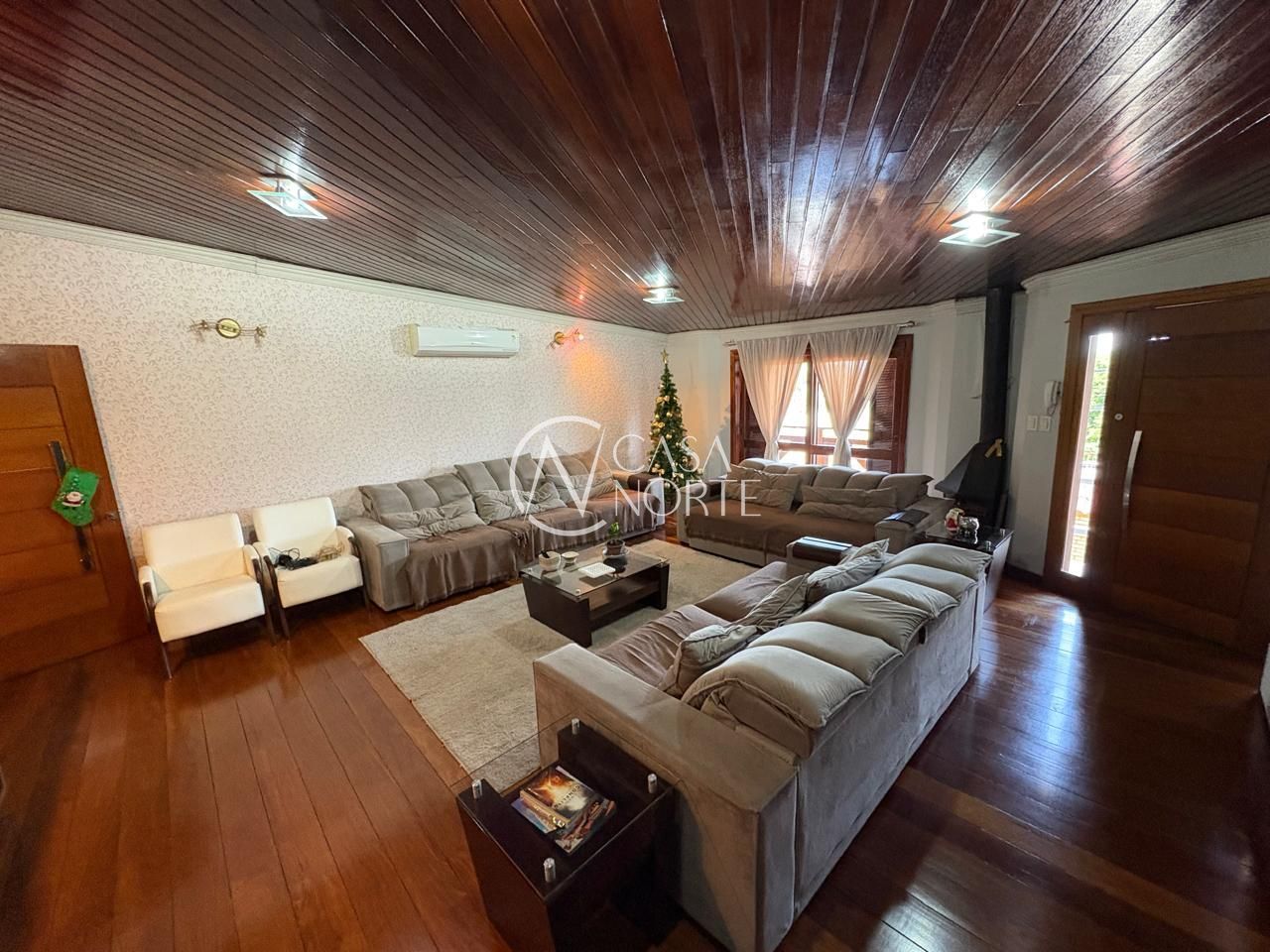 Casa à venda com 2 quartos, 220m², 1 suíte, 3 vagas, Rua Manduca Nunes no bairro Glória em Porto Alegre