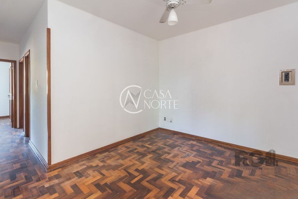 Apartamento à venda com 3 quartos, 66m², 1 vaga, Rua Carlos Ferreira no bairro Teresópolis em Porto Alegre