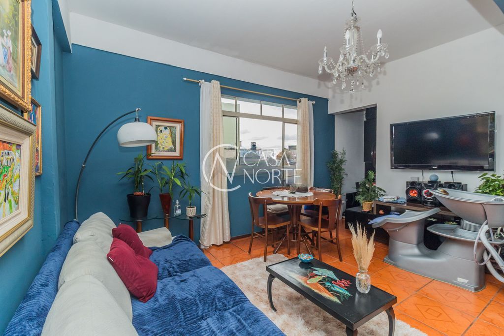 Apartamento à venda com 2 quartos, 68m², Rua São Carlos no bairro Floresta em Porto Alegre