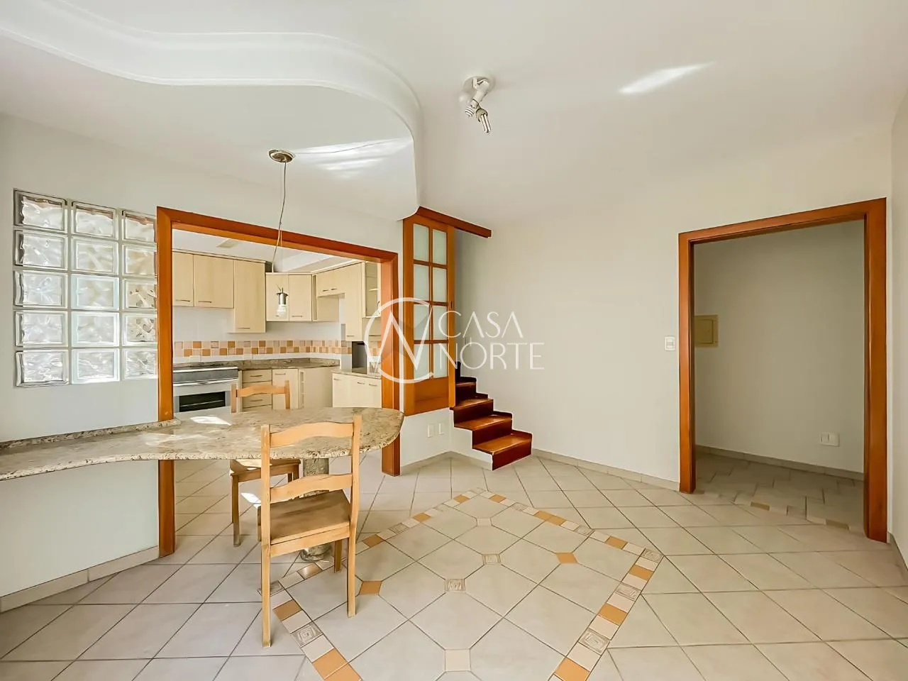 Apartamento Garden à venda com 3 quartos, 247m², 1 suíte, 1 vaga, Rua Quintino Bocaiúva no bairro Rio Branco em Porto Alegre