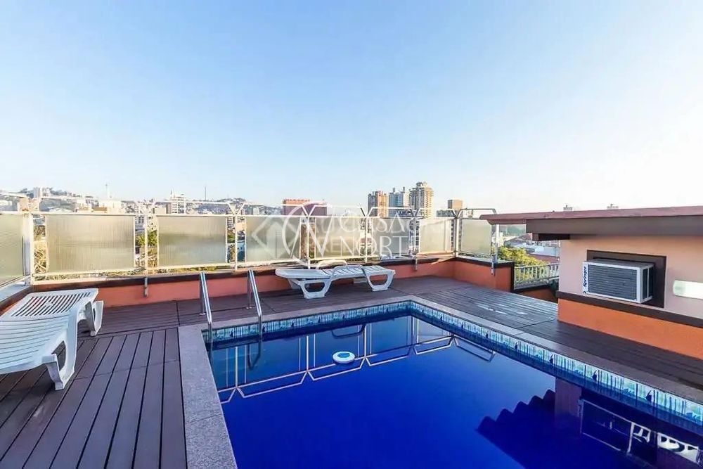 Cobertura à venda com 2 quartos, 153m², 1 suíte, 1 vaga, Rua Peri Machado no bairro Menino Deus em Porto Alegre