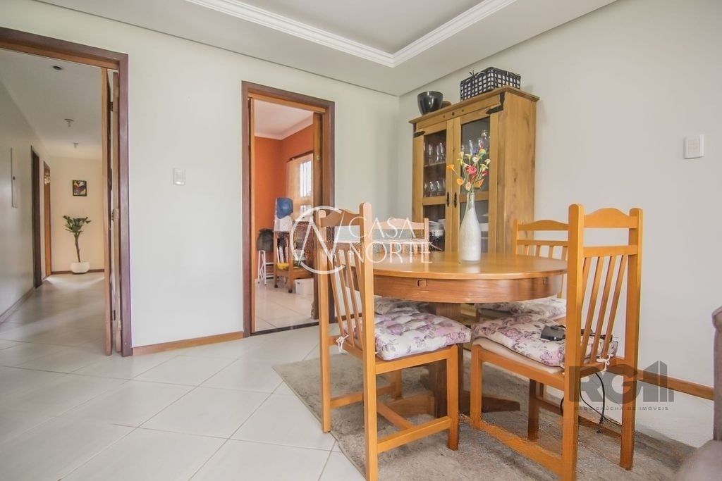 Casa à venda com 3 quartos, 115m², 1 suíte, 3 vagas, Rua José Ernesto Nedel no bairro Jardim Leopoldina em Porto Alegre