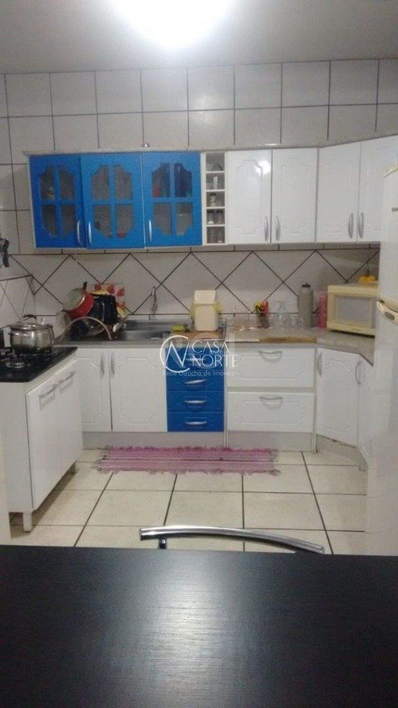 Casa de Condomínio à venda com 3 quartos, 170m², 1 suíte, 2 vagas, Rua Amapa no bairro Vila Nova em Porto Alegre
