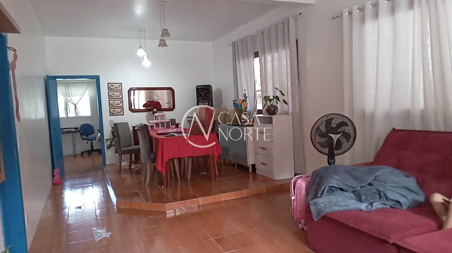 Casa à venda com 2 quartos, 111m², 1 vaga, Rua Octávio de Souza no bairro Teresópolis em Porto Alegre