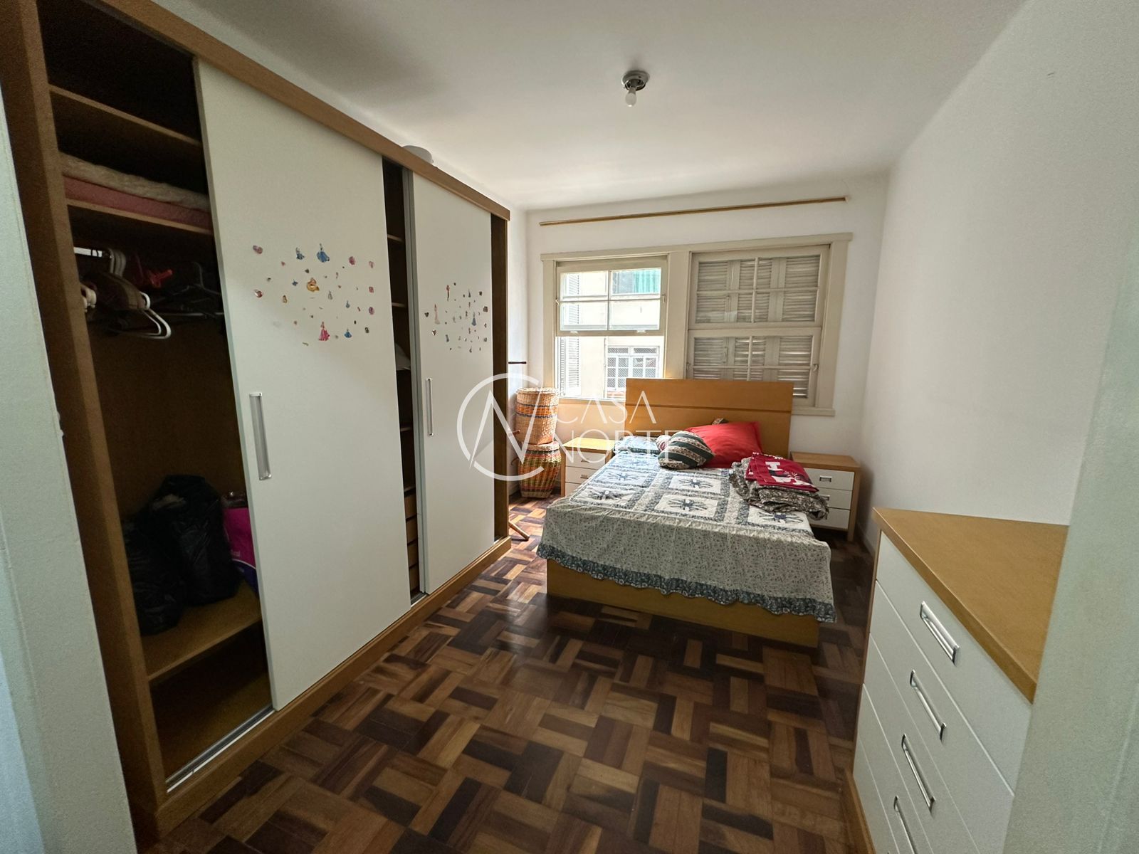 Apartamento à venda com 1 quarto, 42m², Rua Doutor Barros Cassal no bairro Independência em Porto Alegre