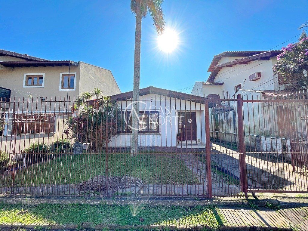 Casa à venda com 3 quartos, 168m², 2 vagas, Rua Engenheiro Jorge Porto no bairro Ipanema em Porto Alegre
