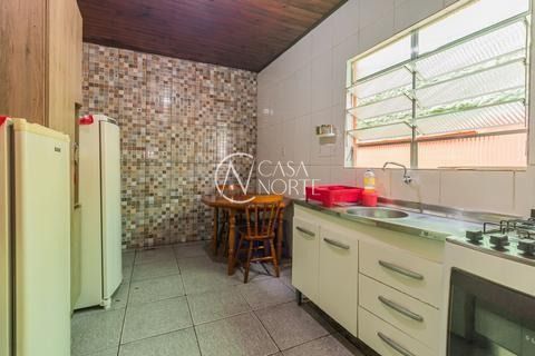 Casa à venda com 2 quartos, 103m², 1 vaga, Avenida Outeiro no bairro Coronel Aparício Borges em Porto Alegre
