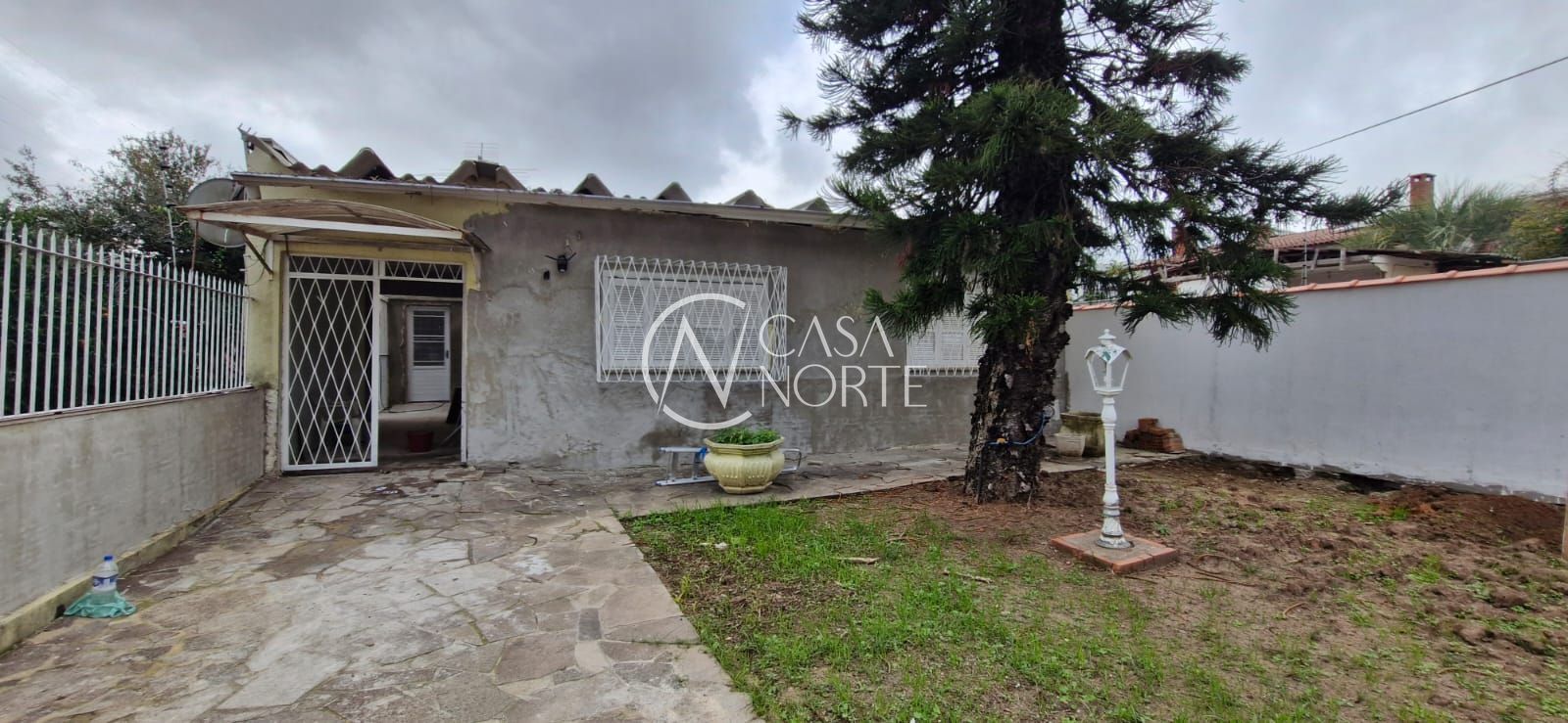 Casa à venda com 3 quartos, 120m², 2 vagas, Rua Silvério Souto no bairro Teresópolis em Porto Alegre