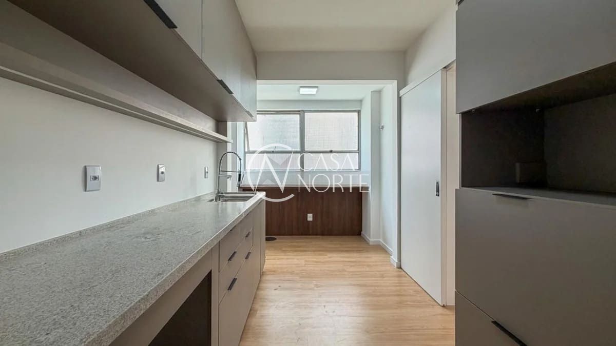 Apartamento à venda com 3 quartos, 104m², 1 suíte, 1 vaga, Rua Marquês do Pombal no bairro Moinhos de Vento em Porto Alegre