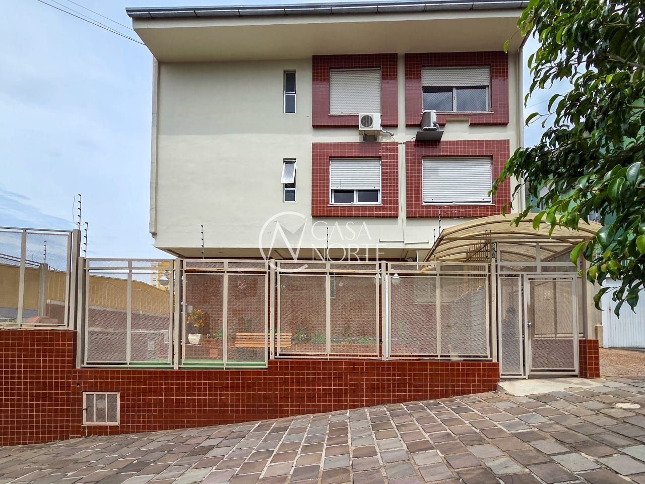 Apartamento à venda com 1 quarto, 41m², 1 suíte, Rua Luiz de Camões no bairro Santo Antônio em Porto Alegre