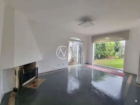 Casa à venda com 3 quartos, 120m², 5 vagas, Avenida Guaíba no bairro Guarujá em Porto Alegre