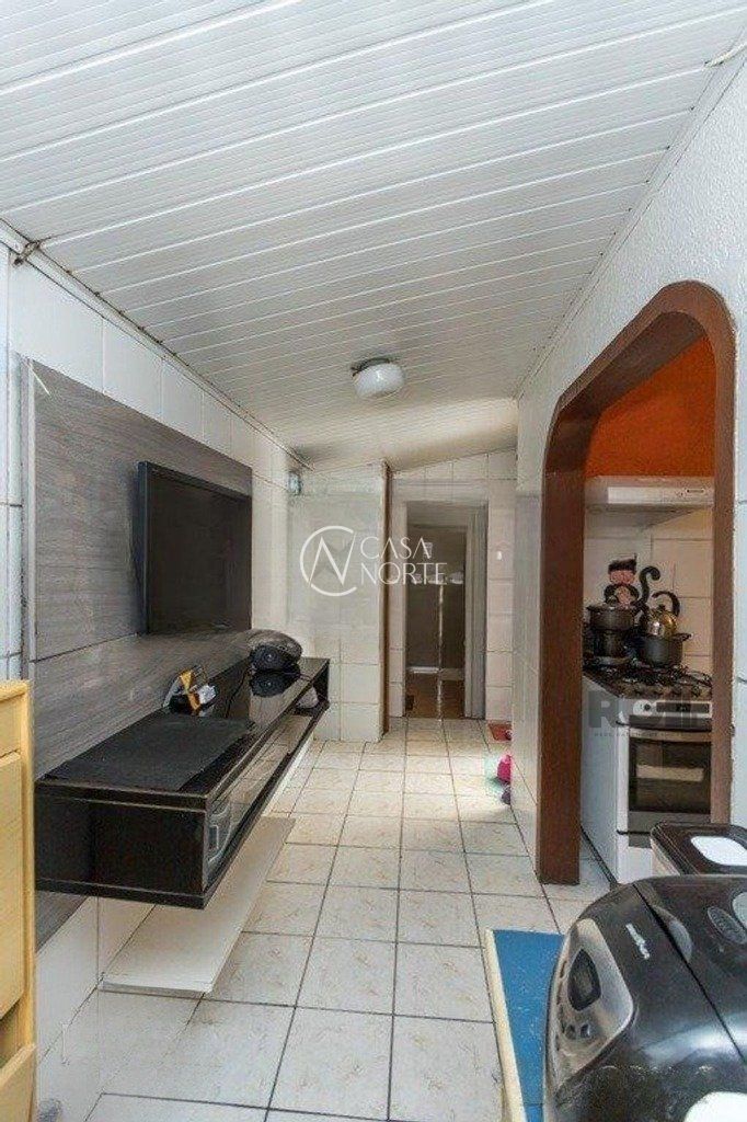Casa à venda com 2 quartos, 80m², 2 vagas, Rua Guadalajara no bairro Jardim Sabará em Porto Alegre
