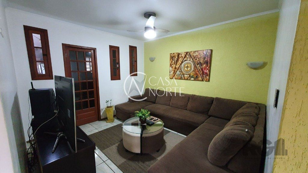 Casa à venda com 3 quartos, 221m², 4 vagas, Acesso das Palmeiras no bairro Santa Tereza em Porto Alegre