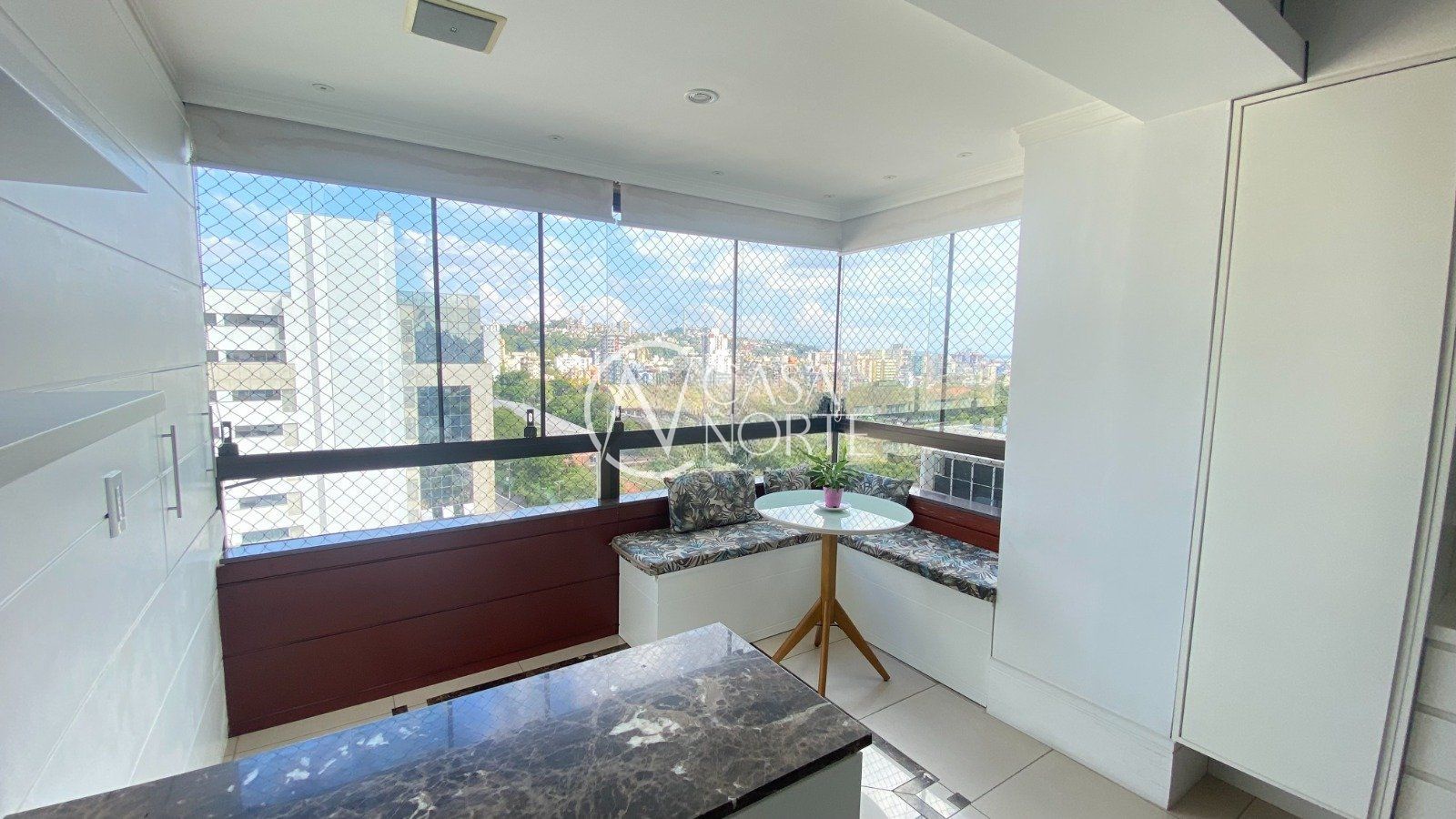 Apartamento à venda com 3 quartos, 100m², 1 suíte, 2 vagas, Rua Botafogo no bairro Menino Deus em Porto Alegre