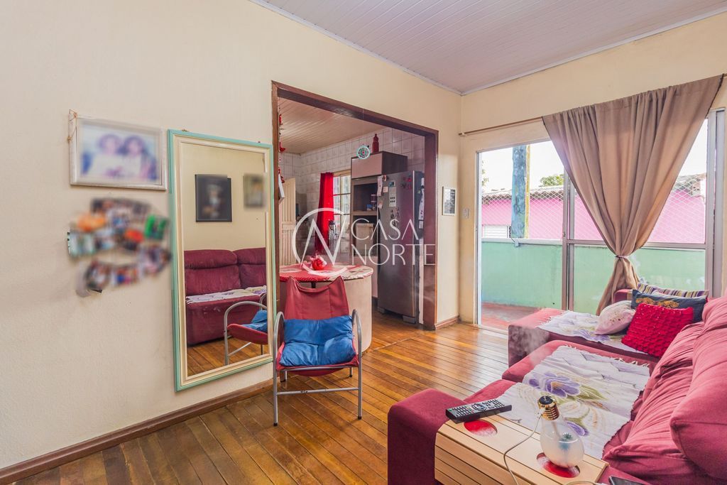 Casa à venda com 2 quartos, 230m², 2 vagas, Avenida Bernardino Silveira de Amorim no bairro Santa Rosa de Lima em Porto Alegre