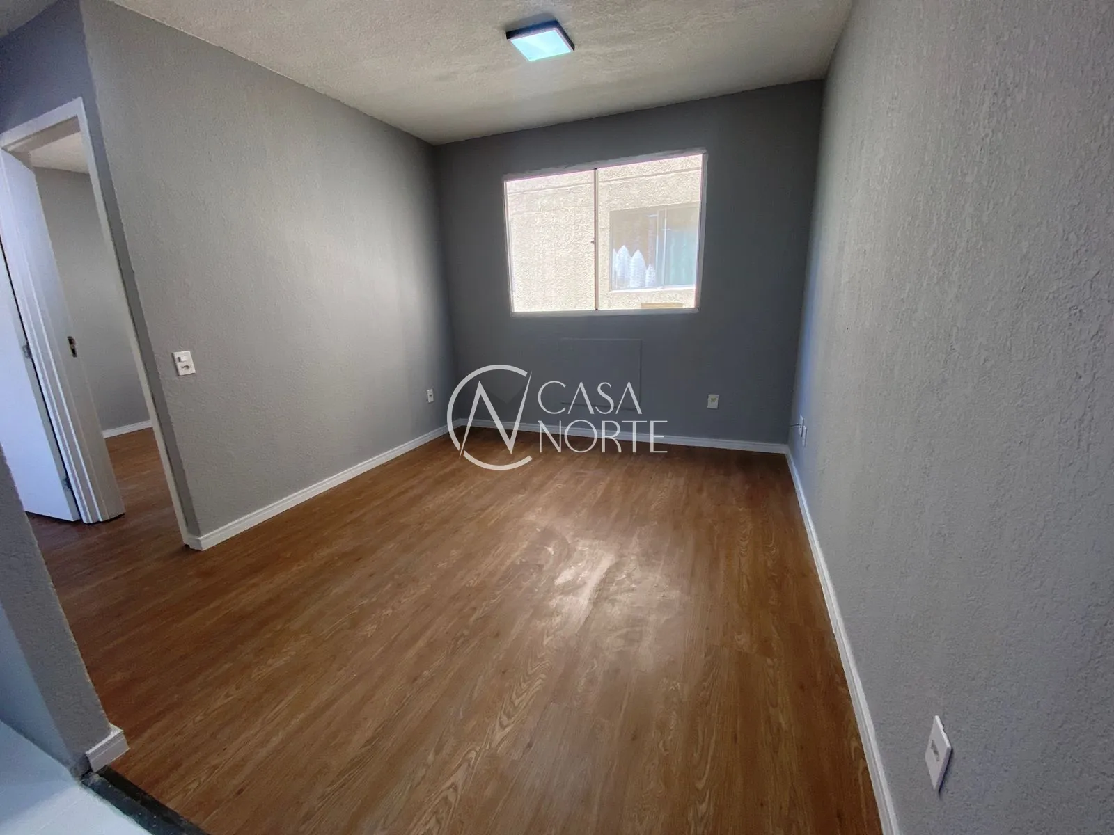 Apartamento à venda com 2 quartos, 40m², 1 vaga, Avenida Francisco Silveira Bitencourt no bairro Sarandi em Porto Alegre