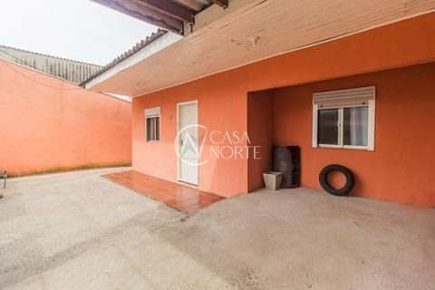 Casa à venda com 2 quartos, 103m², 1 vaga, Avenida Outeiro no bairro Coronel Aparício Borges em Porto Alegre