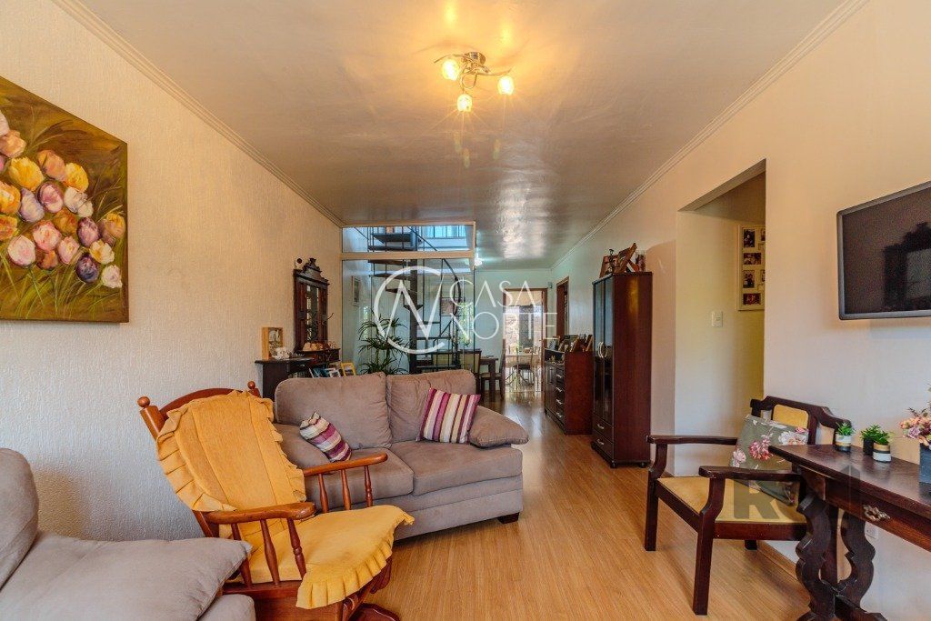 Casa à venda com 3 quartos, 253m², 3 suítes, 4 vagas, Avenida Cruz Alta no bairro Nonoai em Porto Alegre