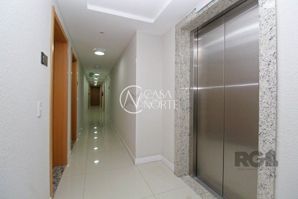Sala Comercial à venda , 36m², 1 vaga, Avenida Senador Tarso Dutra no bairro Petrópolis em Porto Alegre