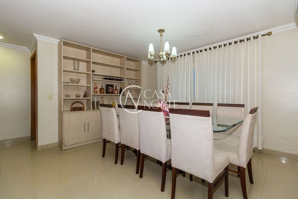 Casa à venda com 4 quartos, 246m², 1 suíte, 3 vagas, Rua Selso Maffessoni no bairro Ipanema em Porto Alegre