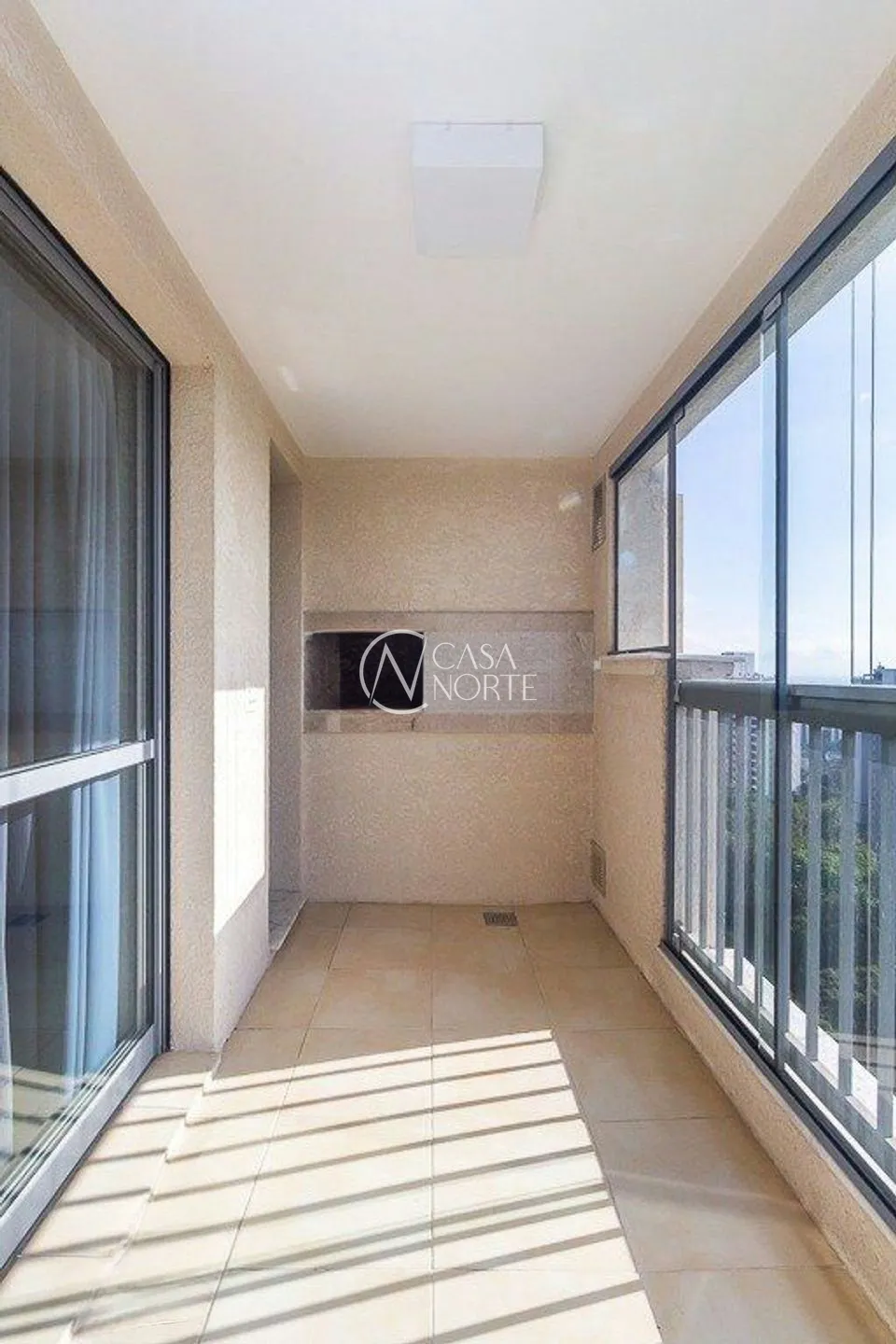 Apartamento à venda com 1 quarto, 56m², 1 suíte, 1 vaga, Avenida Luiz Manoel Gonzaga no bairro Três Figueiras em Porto Alegre
