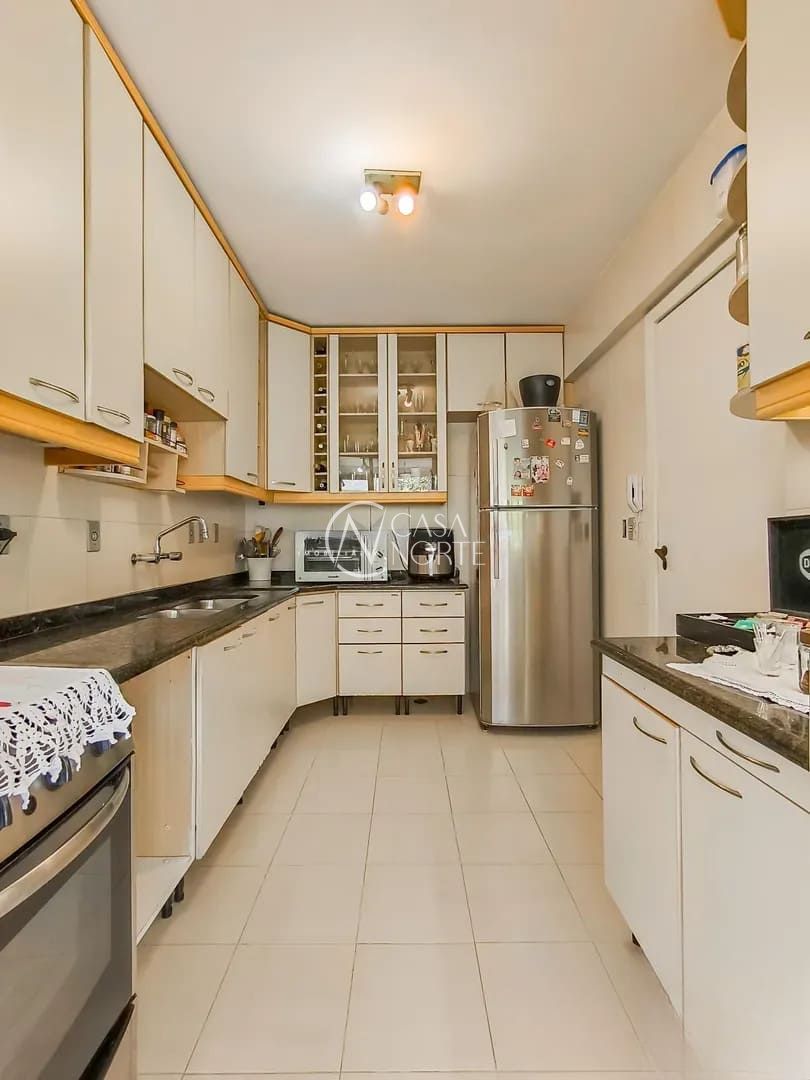 Apartamento à venda com 3 quartos, 120m², 1 suíte, 2 vagas, Avenida Coronel Lucas de Oliveira no bairro Bela Vista em Porto Alegre