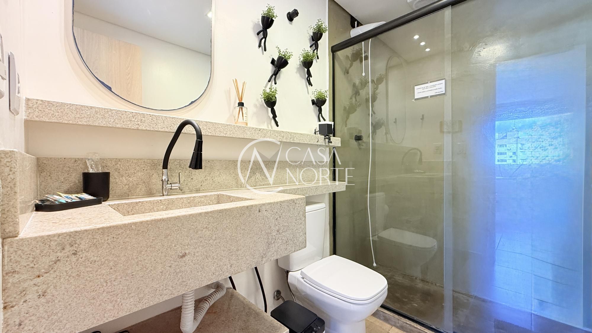 Apartamento à venda com 2 quartos, 86m², 1 suíte, Rua Sarmento Leite no bairro Centro Histórico em Porto Alegre