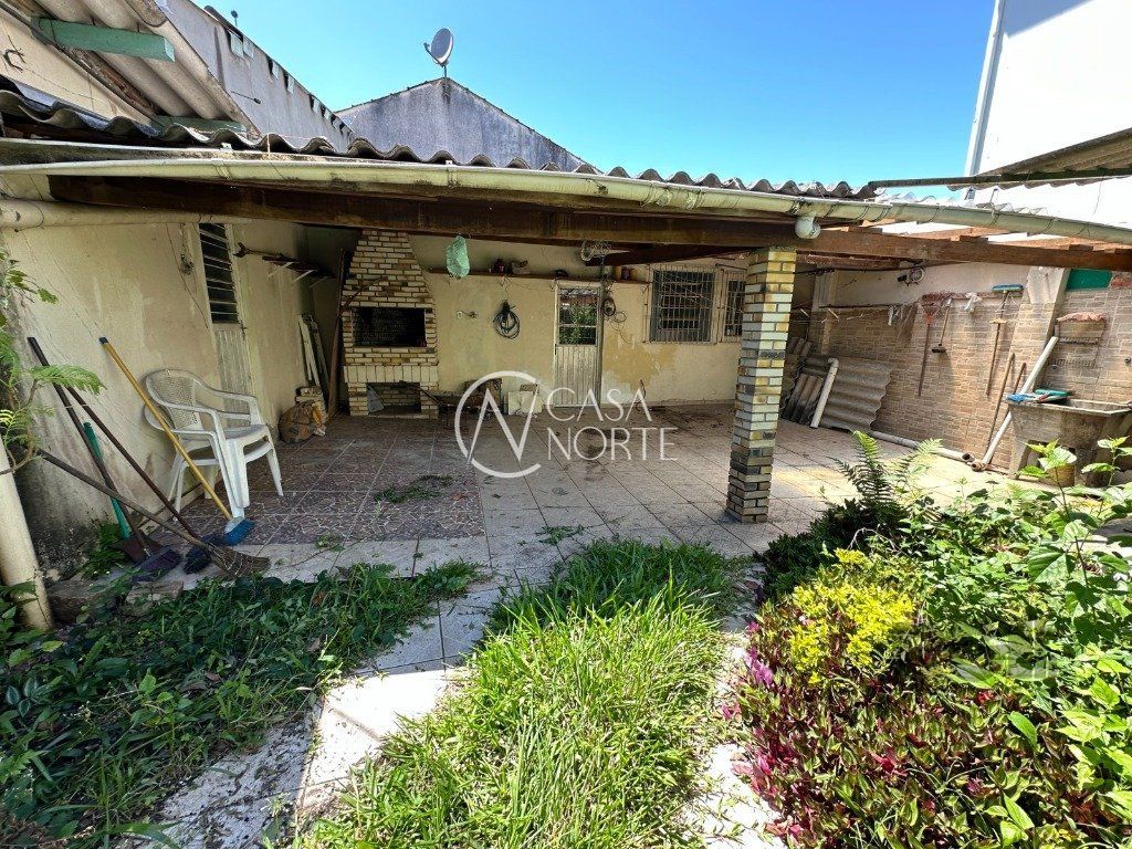 Casa à venda com 3 quartos, 230m², 2 vagas, Rua São Mateus no bairro Bom Jesus em Porto Alegre