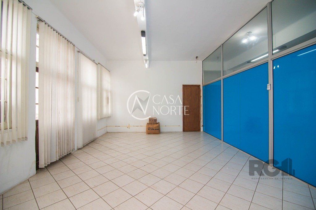 Sala Comercial à venda , 99m², Rua Vigario José Inácio no bairro Centro Histórico em Porto Alegre