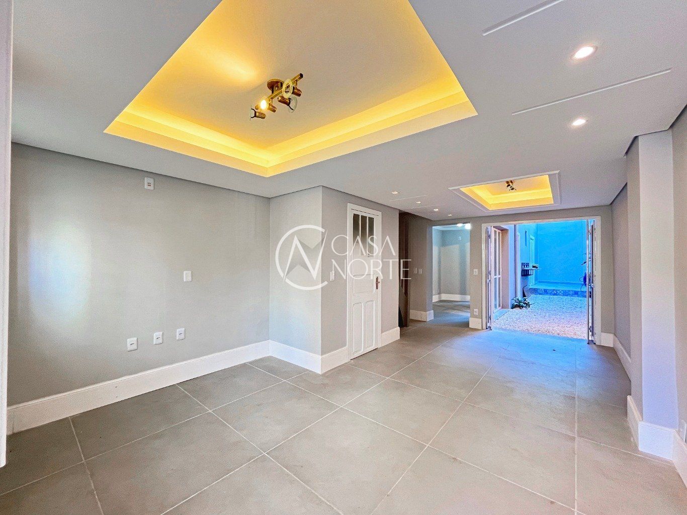 Casa à venda com 2 quartos, 106m², 2 suítes, Rua Luiz Afonso no bairro Cidade Baixa em Porto Alegre