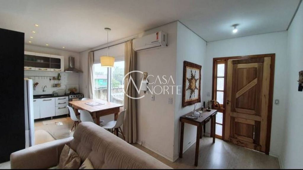 Casa à venda com 3 quartos, 250m², 1 suíte, 2 vagas, Rua Dezidério Severino no bairro Passo das Pedras em Porto Alegre