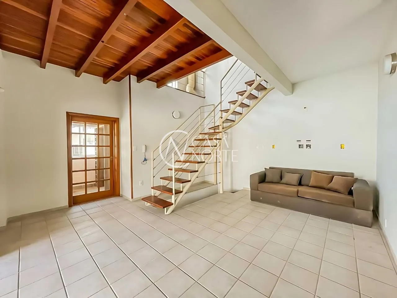 Apartamento Garden à venda com 3 quartos, 247m², 1 suíte, 1 vaga, Rua Quintino Bocaiúva no bairro Rio Branco em Porto Alegre
