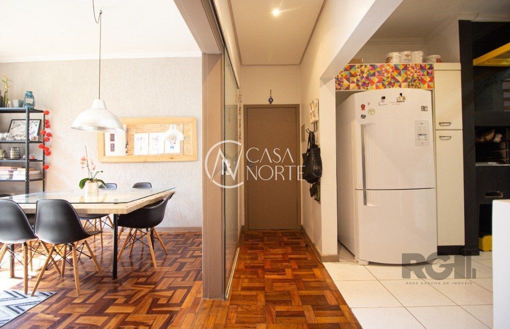 Apartamento à venda com 3 quartos, 81m², 1 suíte, 3 vagas, Rua Barão do Amazonas no bairro Petrópolis em Porto Alegre