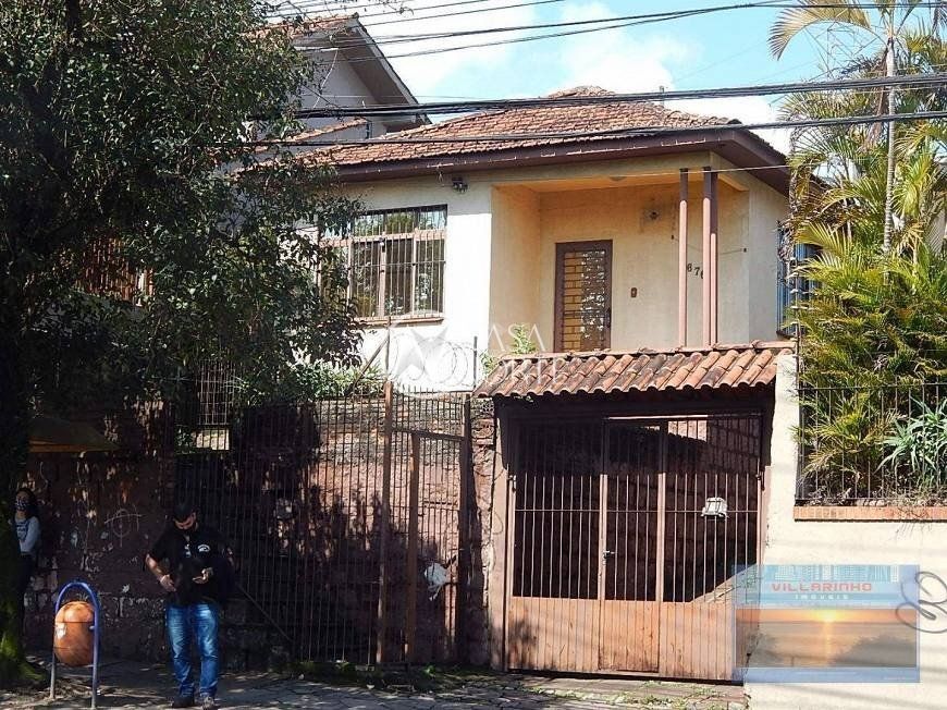 Casa à venda com 3 quartos, 120m², 5 vagas, Avenida Nonoai no bairro Nonoai em Porto Alegre