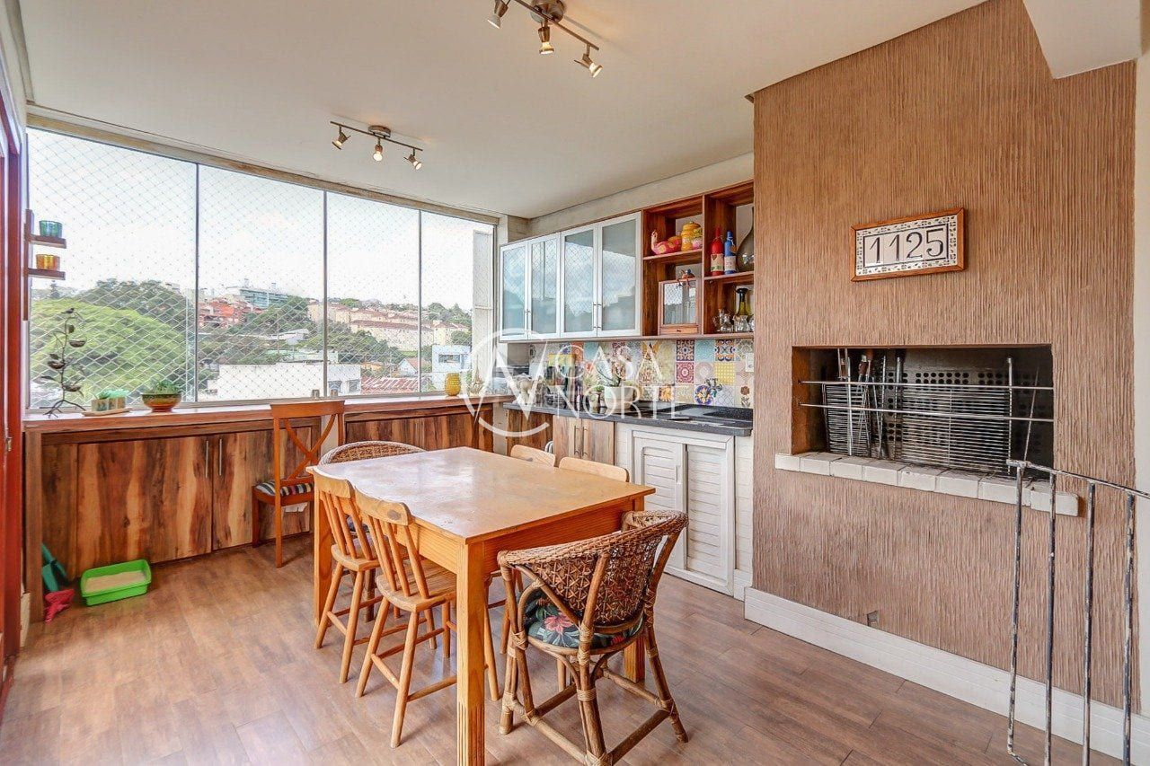 Cobertura à venda com 2 quartos, 118m², 1 vaga, Avenida Padre Cacique no bairro Praia de Belas em Porto Alegre