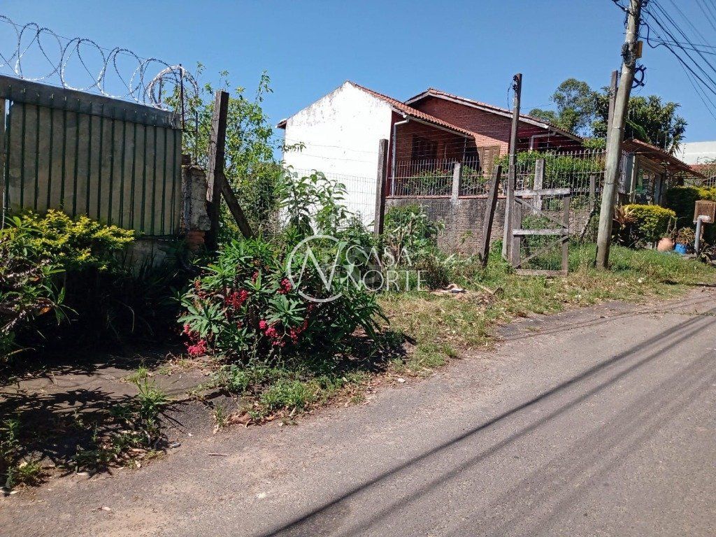 Terreno à venda  com 184m², Rua Aleste Luiz Belocchio no bairro Teresópolis em Porto Alegre
