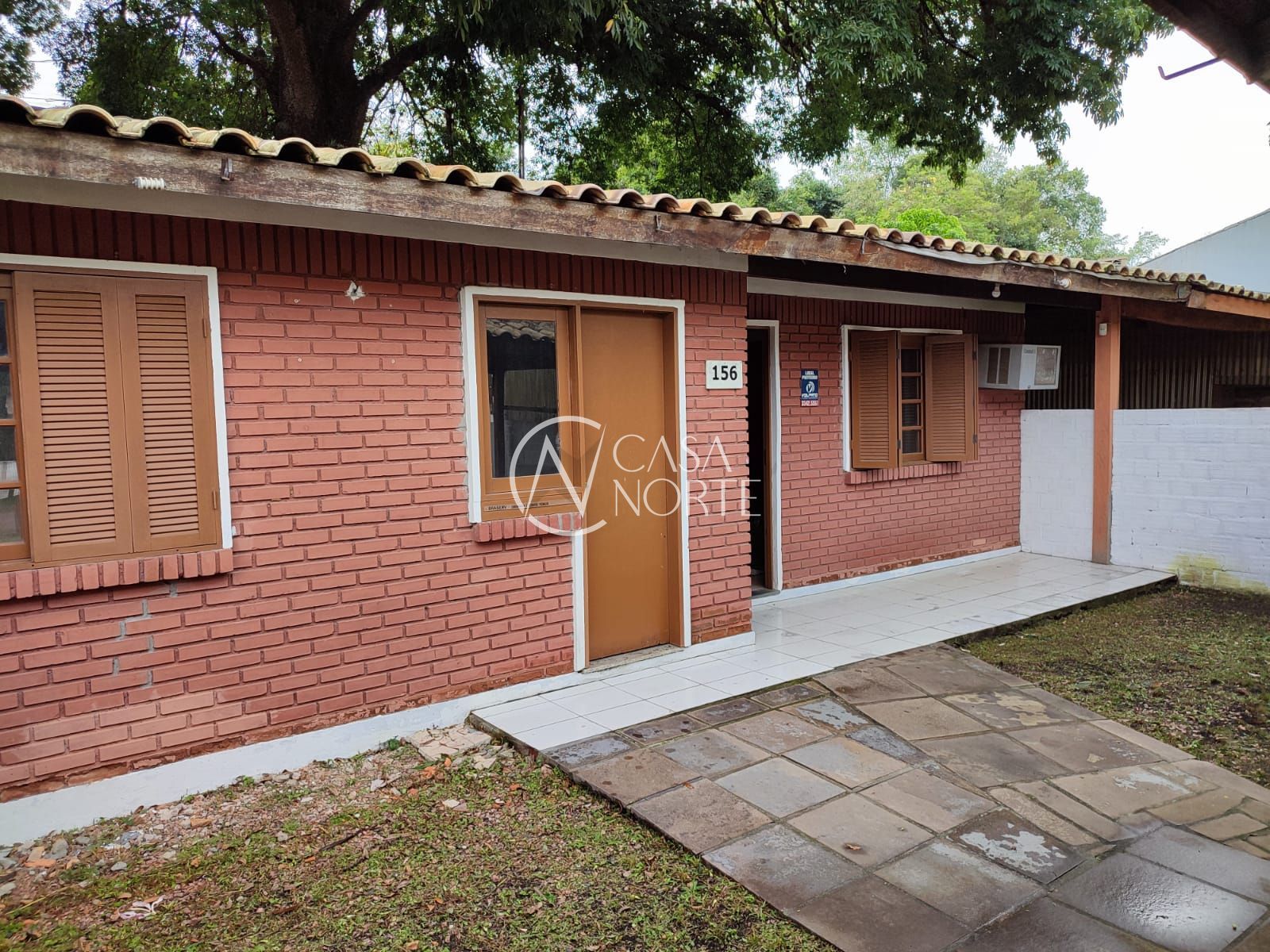 Casa à venda com 2 quartos, 90m², 4 vagas, Rua Dionelio Machado no bairro Ipanema em Porto Alegre