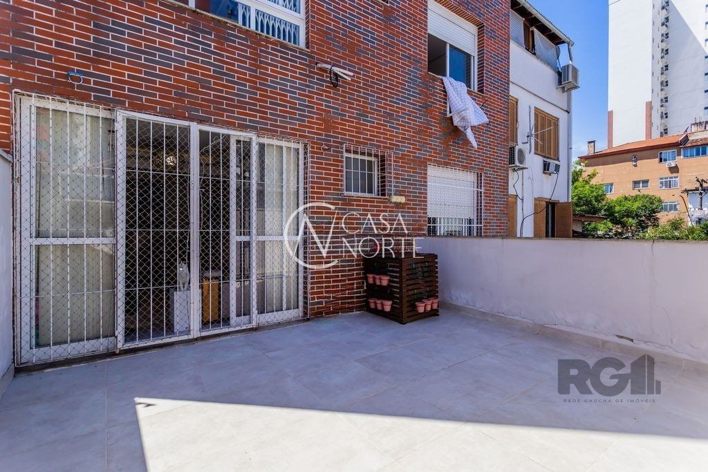 Apartamento à venda com 2 quartos, 87m², 1 suíte, 1 vaga, Rua Domingos Crescêncio no bairro Santana em Porto Alegre