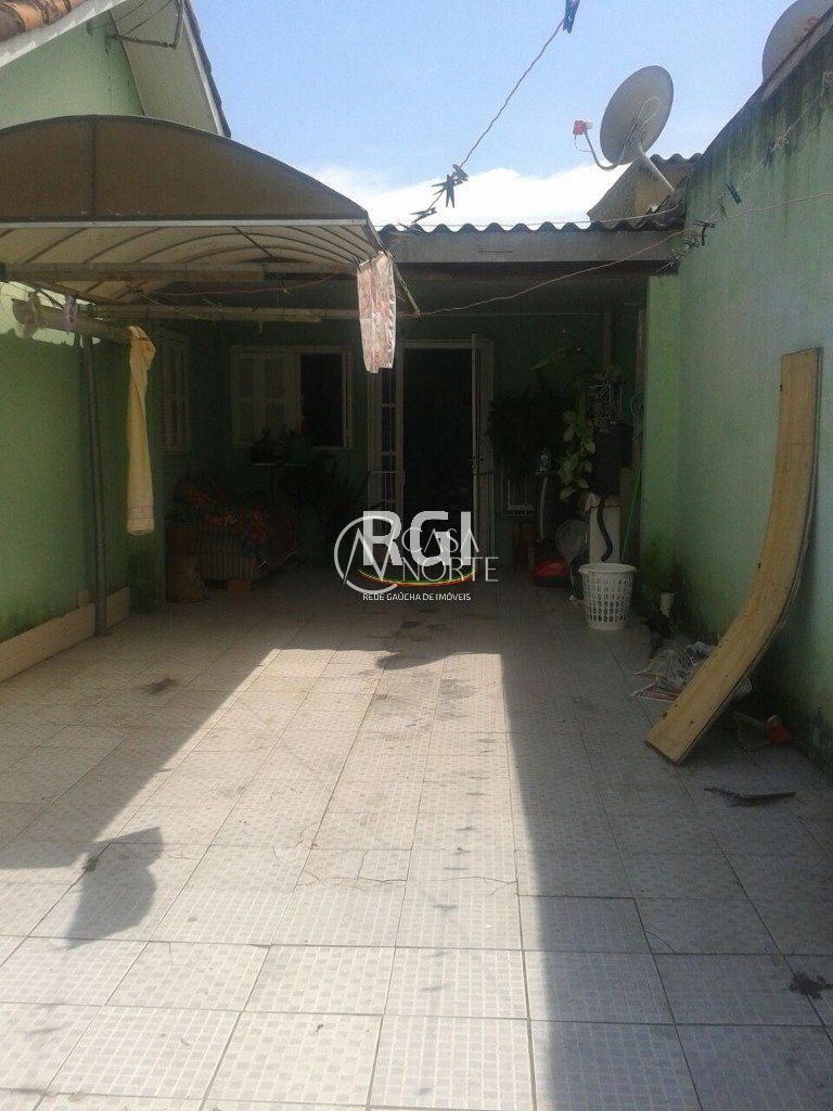 Casa à venda com 3 quartos, 95m², 3 vagas, Avenida Ignes E. Fagundes no bairro Restinga em Porto Alegre