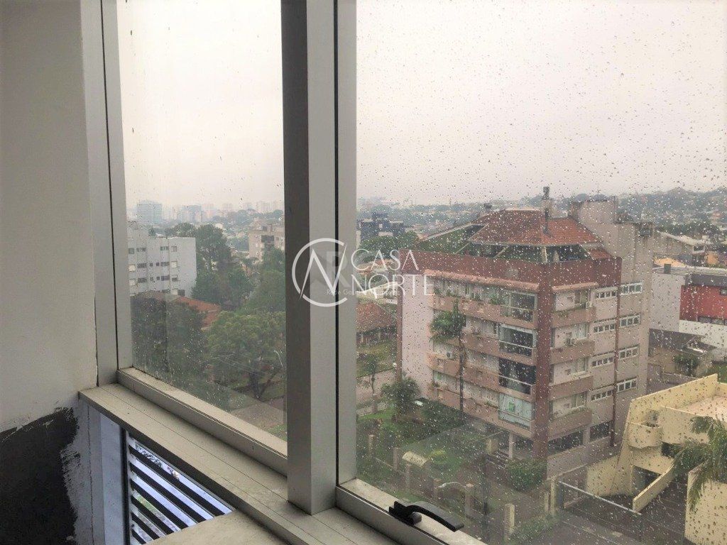Sala Comercial à venda , 32m², Avenida Teixeira Mendes no bairro Chácara das Pedras em Porto Alegre