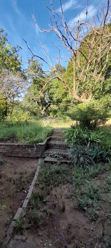 Terreno à venda  com 1625m², Rua Sepe Tiaraju no bairro Teresópolis em Porto Alegre