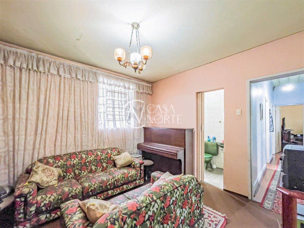 Casa à venda com 3 quartos, 212m², 3 vagas, Rua Afonso Pena no bairro Azenha em Porto Alegre